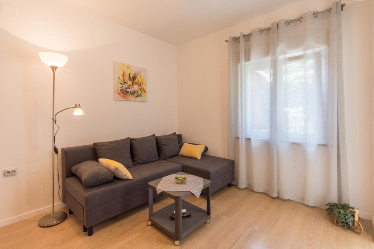 Piccola Pineta Apartment Pula Exterior photo